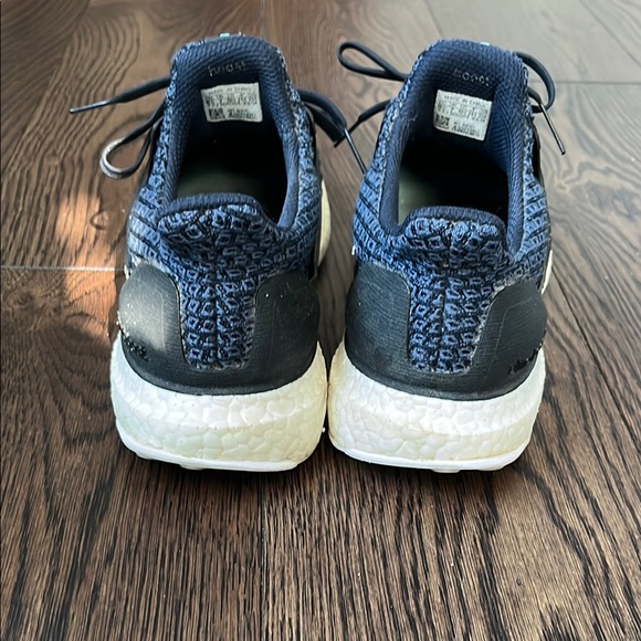 Adidas Ultraboosts - Picture 5 of 11